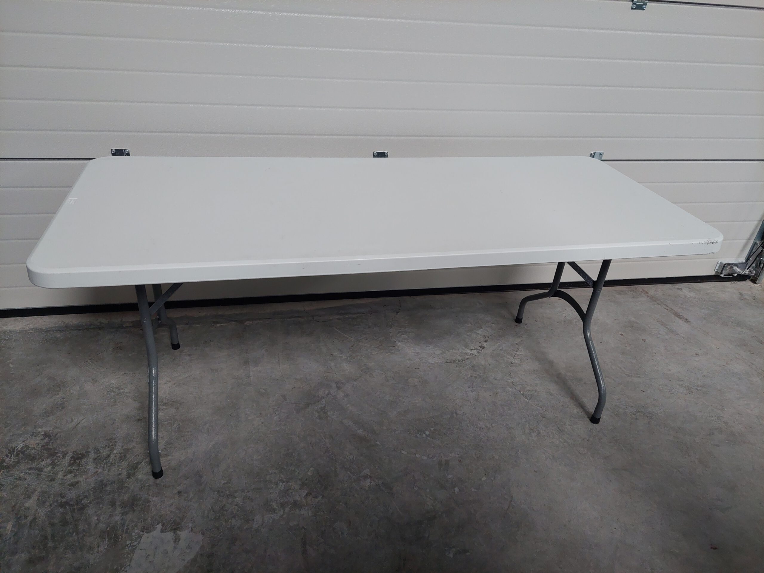 antenne Soldaat pakket Klaptafel / buffettafel opklapbare tafel kunststof bovenblad 180 x 74 cm. -  JOBA Partyverkoop