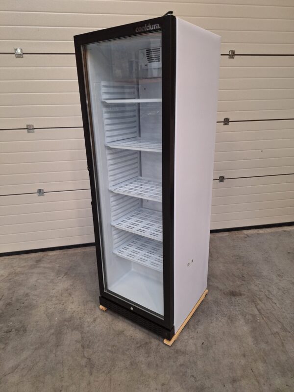 Glasdeurkoelkast glasdeurkoeling groot 368 liter inhoud met ledverlichting wit nieuw.