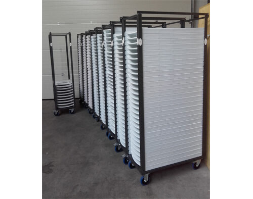 Weddingchairs 25 stuks met transportkar / trolley actieprijs.